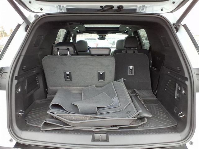 Used 2025 Chevrolet Traverse High Country image 22