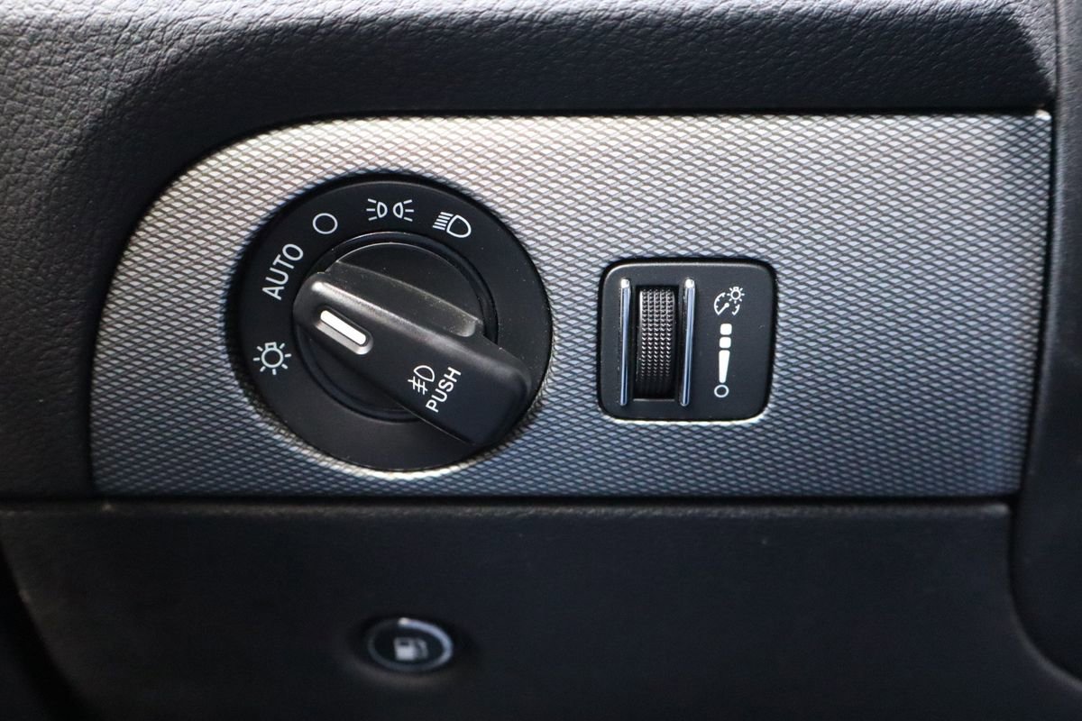 Used 2019 Dodge Durango R/T w/ Technology Group image 30