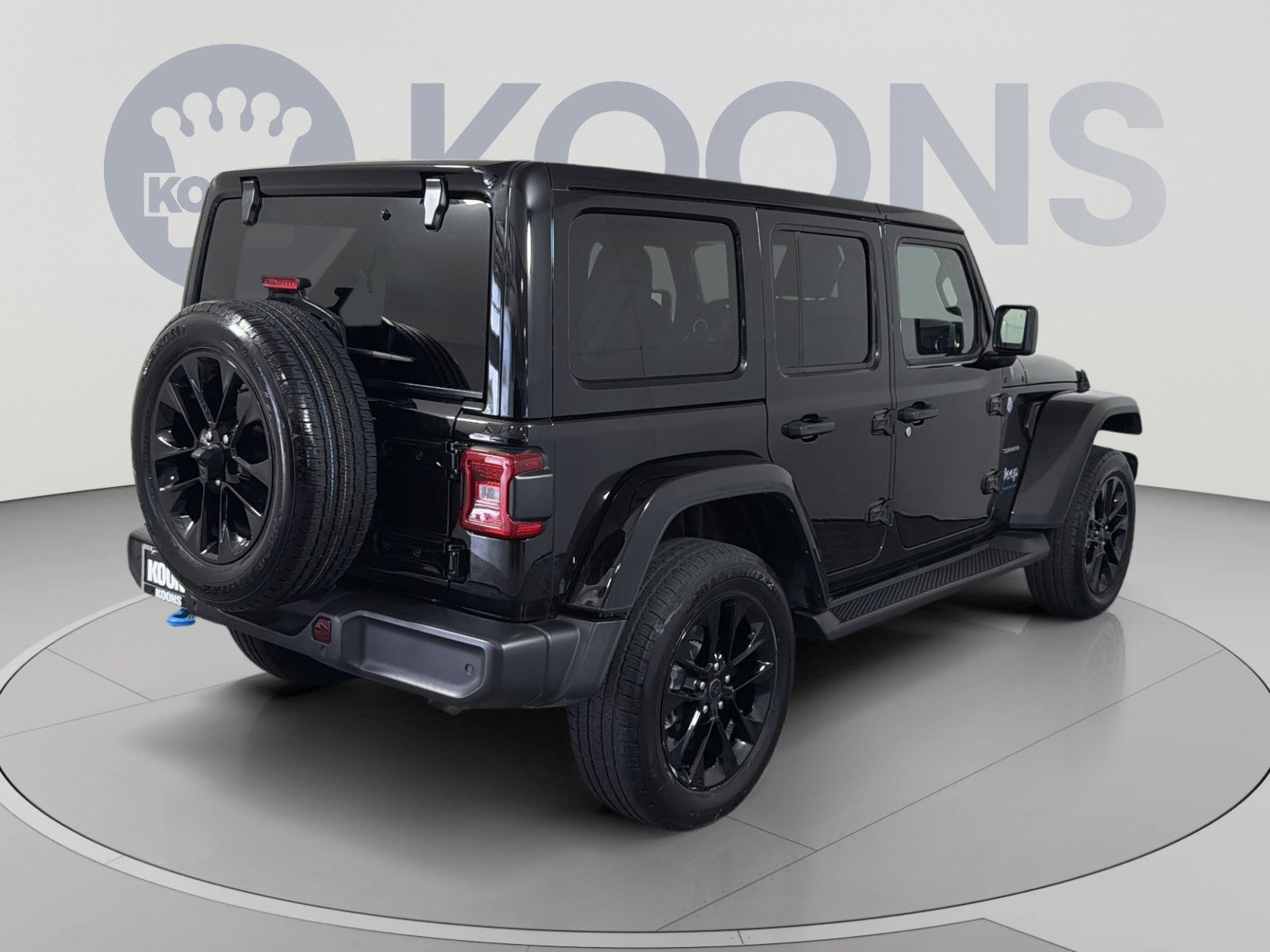 Used 2024 Jeep Wrangler Unlimited Sahara w/ Technology Group AWD/4WD image 7