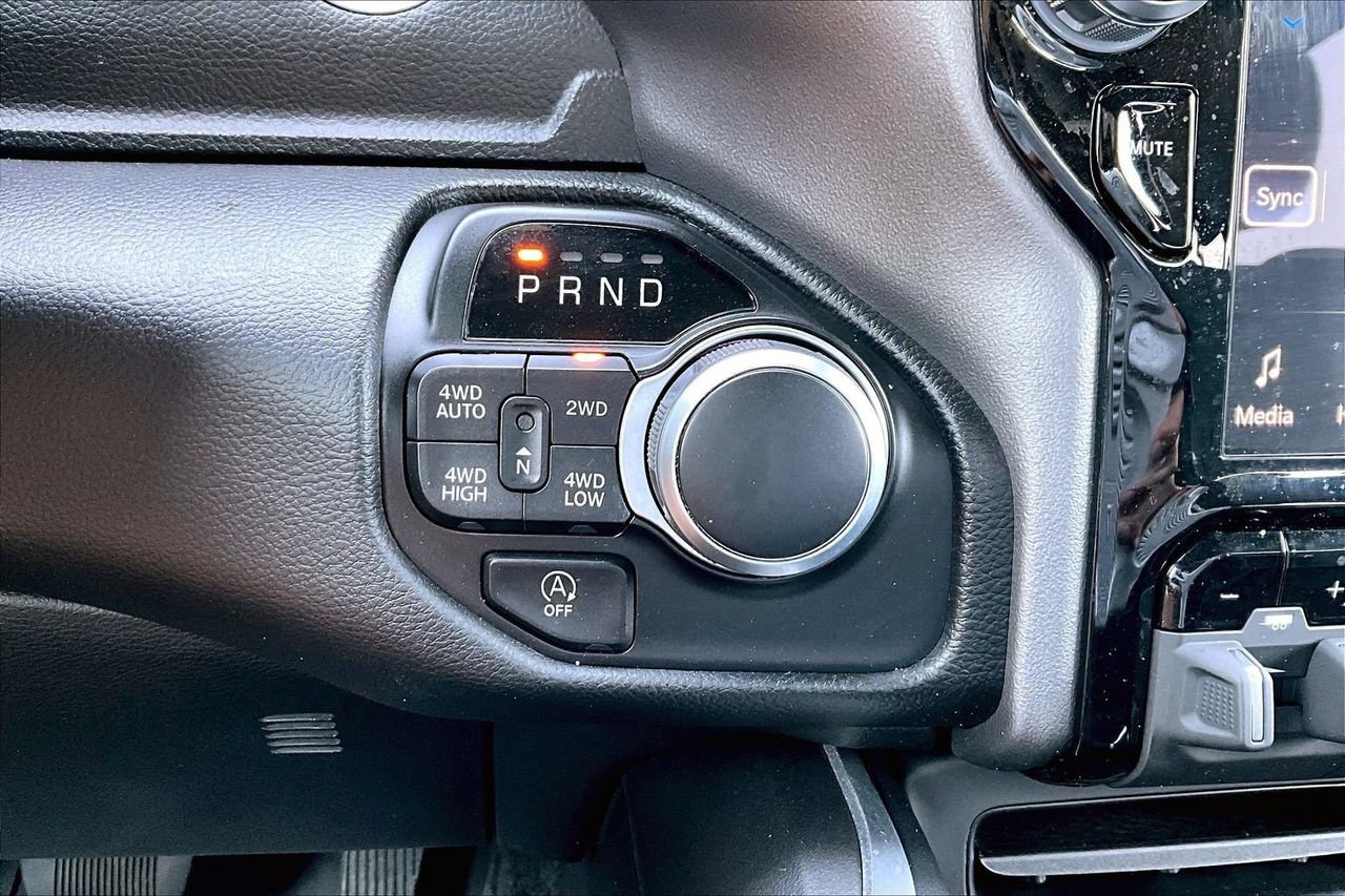 Used 2023 RAM 1500 Big Horn AWD/4WD image 30
