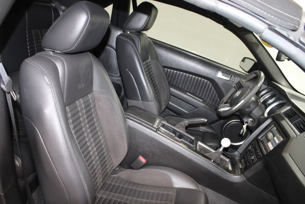 Used 2012 Ford Mustang Shelby GT500 w/ SVT Performance Pkg RWD image 21