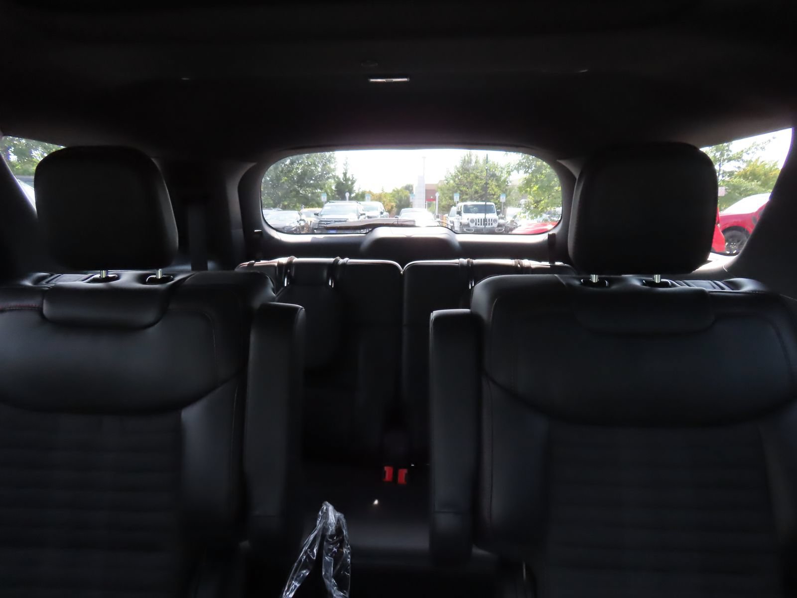 Used 2025 Ford Explorer ST-Line w/ Premium Package AWD/4WD image 41