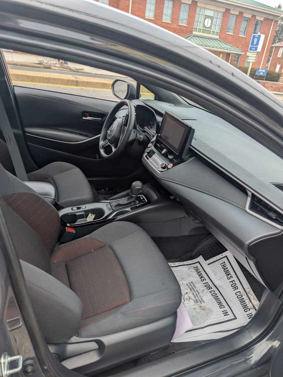 Used 2024 Toyota Corolla SE w/ SE Premium Package image 15