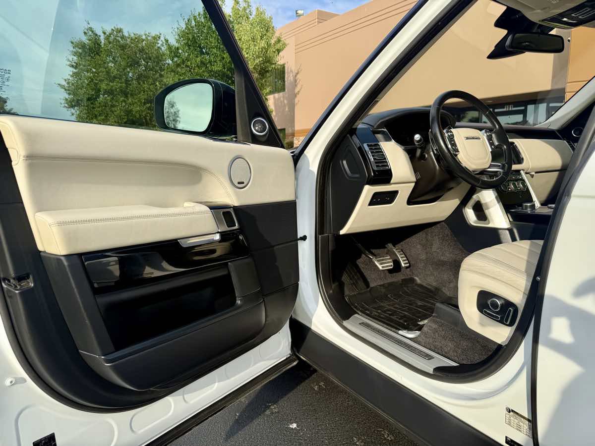 Used 2016 Land Rover Range Rover Long Wheelbase Supercharged image 41