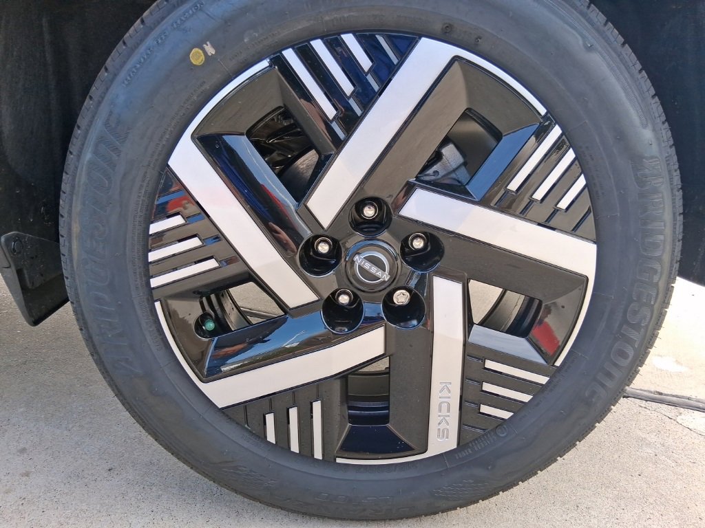 New 2026 Nissan Kicks SV image 26