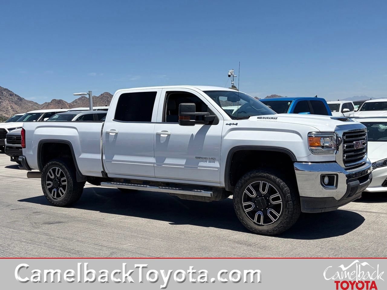 Used 2018 GMC Sierra 2500 SLE w/ SLE Preferred Package AWD/4WD image 1