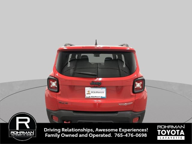 Used 2017 Jeep Renegade Trailhawk w/ Premium Trailhawk Package AWD/4WD image 6
