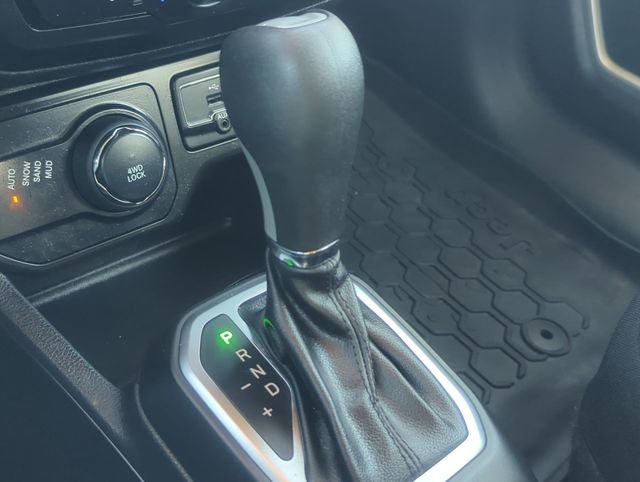 Used 2020 Jeep Renegade Latitude AWD/4WD image 20
