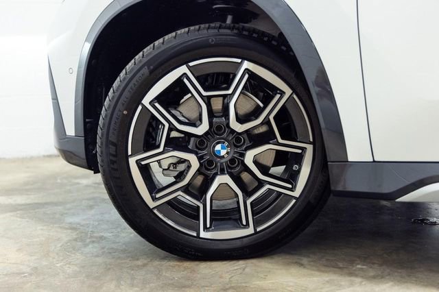 Used 2025 BMW X1 xDrive28i AWD/4WD image 23