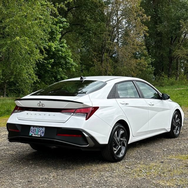 Certified 2025 Hyundai Elantra Sport FWD image 8