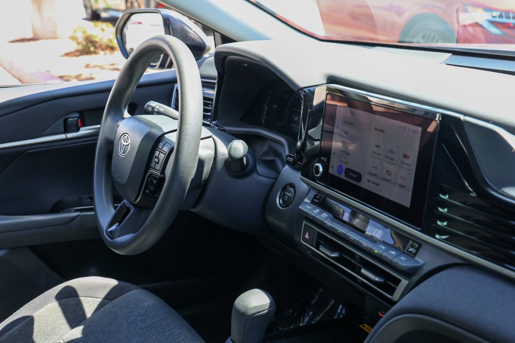 Used 2025 Toyota Camry LE FWD image 21