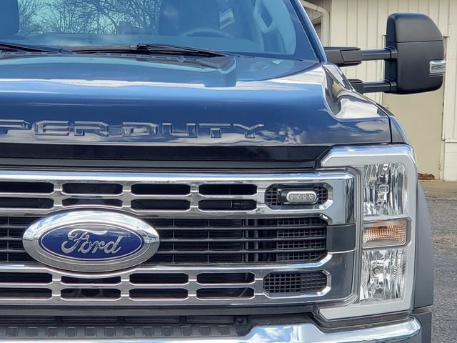 New 2023 Ford F550 4x4 Regular Cab Super Duty image 8