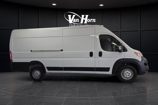 Used 2025 RAM ProMaster 3500 w/ Convenience Group image 2
