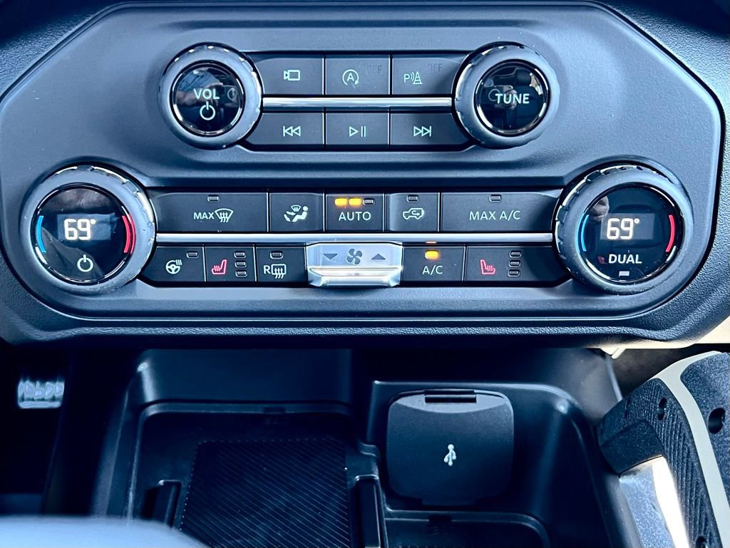 New 2025 Ford Bronco Badlands image 43