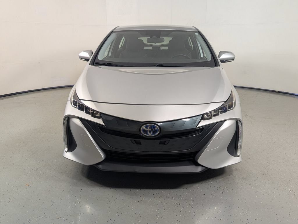 Used 2020 Toyota Prius Prime XLE FWD image 2