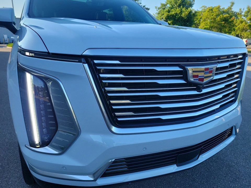 New 2026 Cadillac Escalade ESV Platinum Luxury AWD/4WD image 24