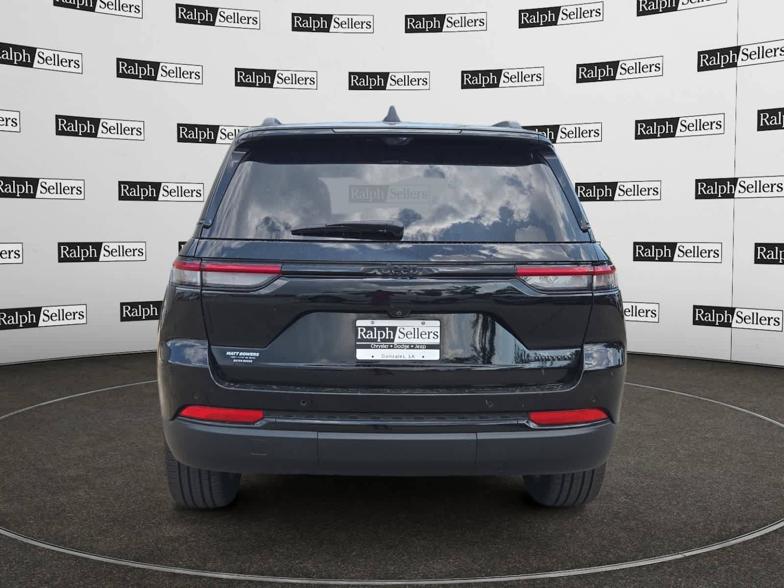 Certified 2025 Jeep Grand Cherokee Limited w/ Luxury Tech Group II RWD image 5