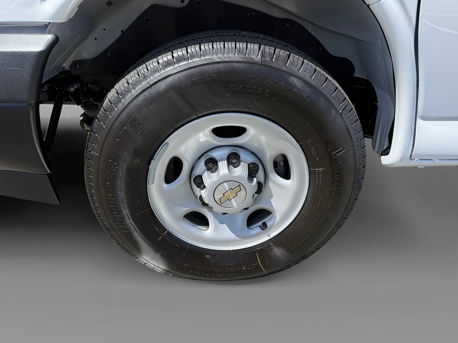 New 2026 Chevrolet Express 3500 RWD image 9