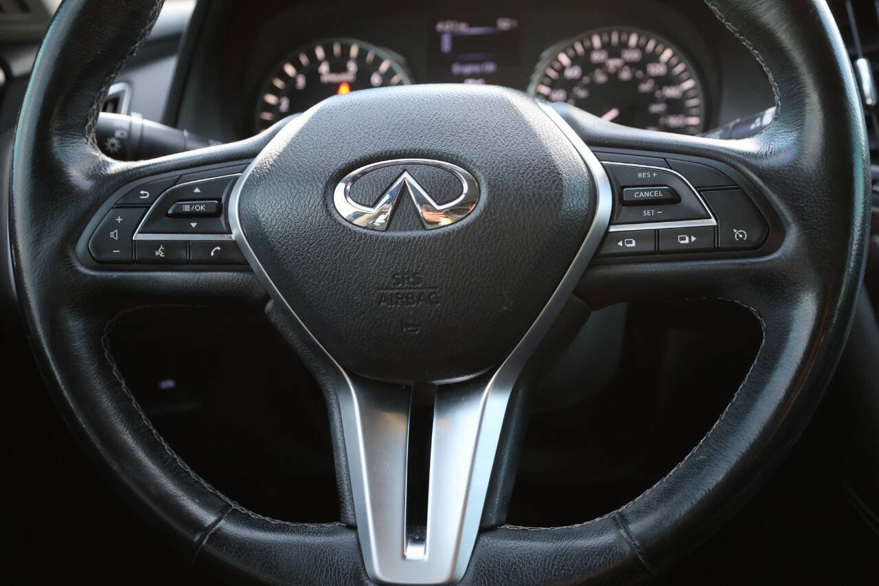 Used 2019 INFINITI Q50 Luxe w/ Essential Package (3.0T Luxe) image 18