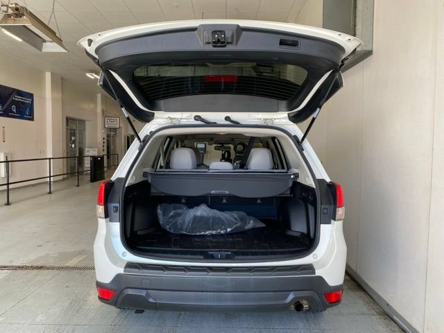 Used 2020 Subaru Forester Premium AWD/4WD image 7