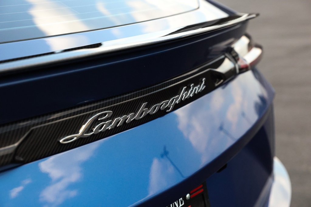 Used 2024 Lamborghini Urus Performante image 13