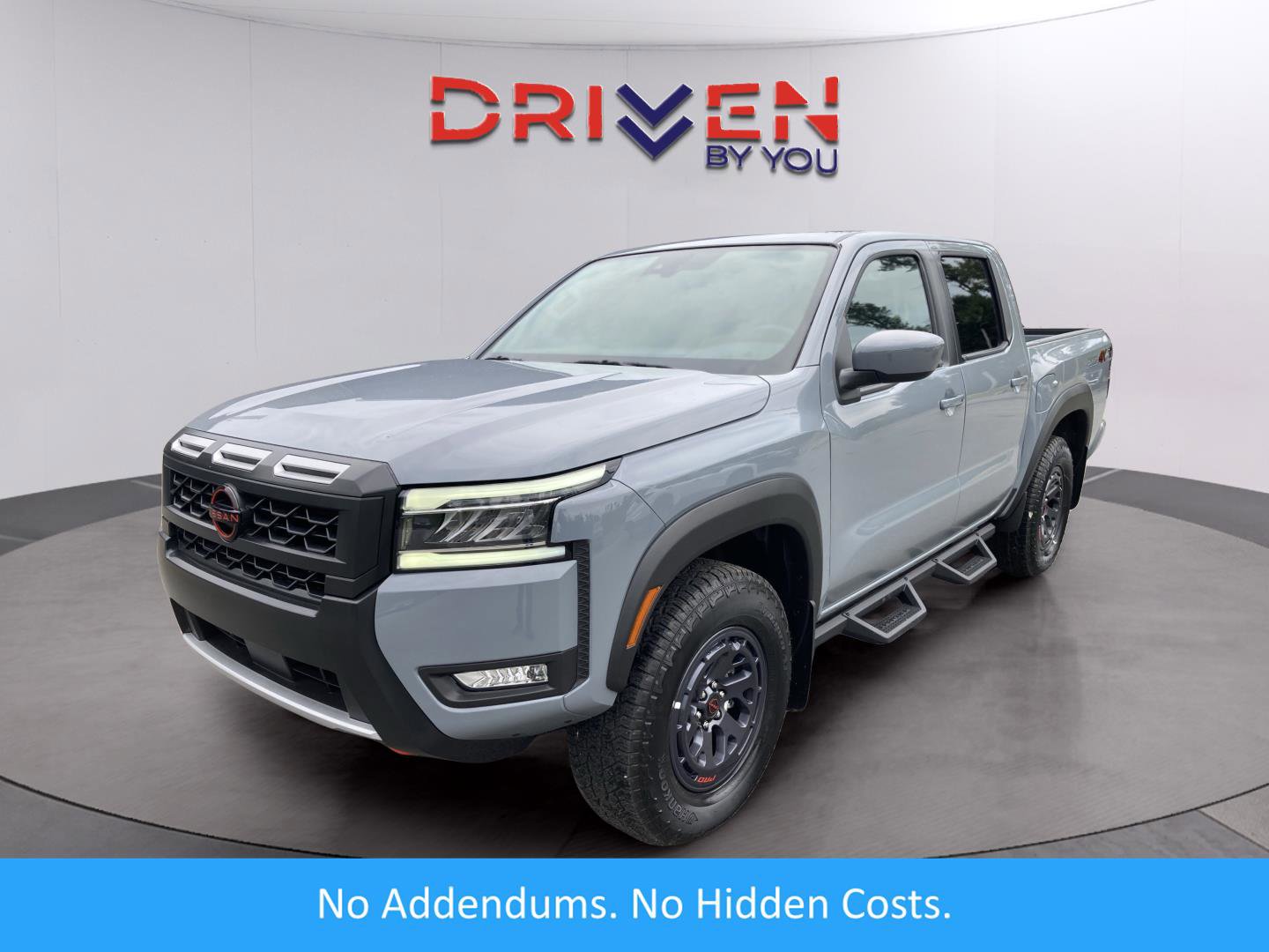 New 2025 Nissan Frontier PRO-4X w/ Interior Protection Package