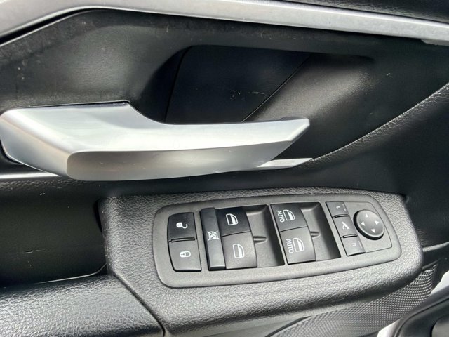 Used 2022 RAM 1500 Big Horn AWD/4WD image 9
