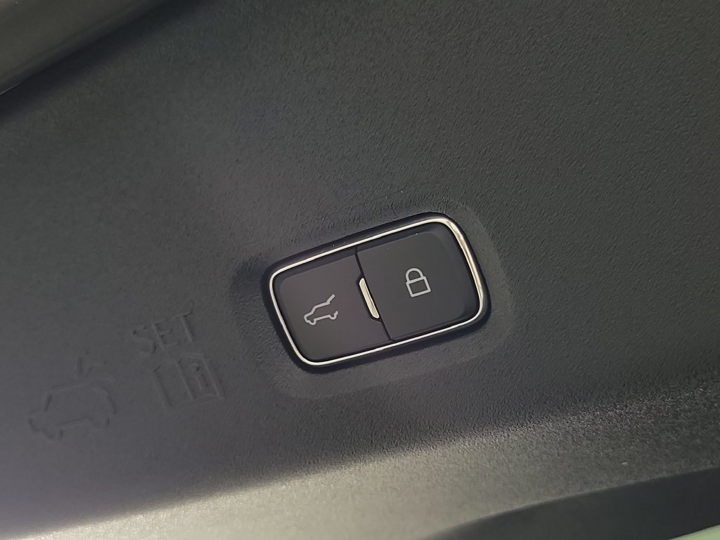 New 2027 Lincoln Navigator L Reserve w/ Jet Appearance Package RWD image 9