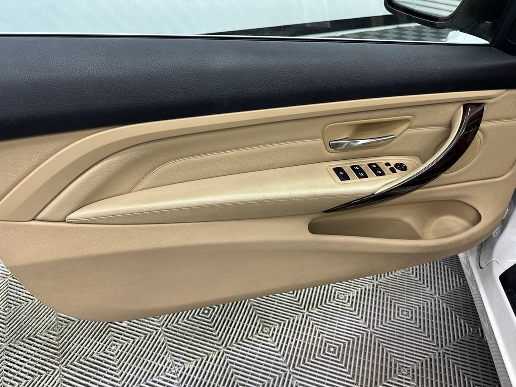 Used 2015 BMW 428i Convertible RWD image 11