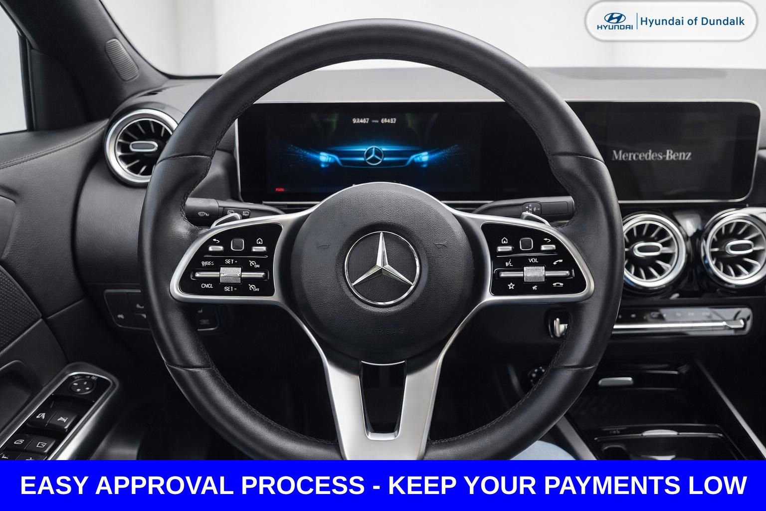 Used 2021 Mercedes-Benz GLA 250 4MATIC w/ Premium Package image 11