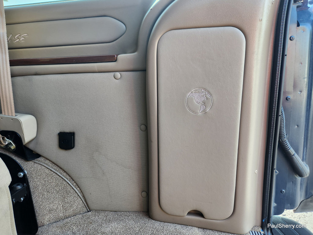 Used 2015 Chevrolet Express 2500 RWD image 14