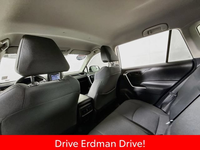 Used 2022 Toyota RAV4 LE FWD image 10