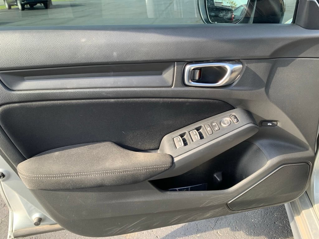 Used 2025 Honda Civic Sport image 29