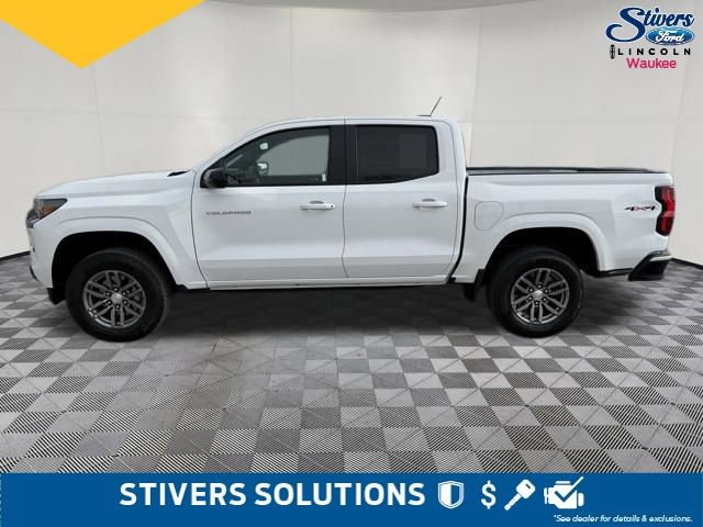 Used 2023 Chevrolet Colorado LT w/ LT Convenience Package image 3