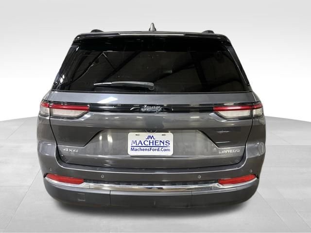 Used 2023 Jeep Grand Cherokee Laredo AWD/4WD image 6