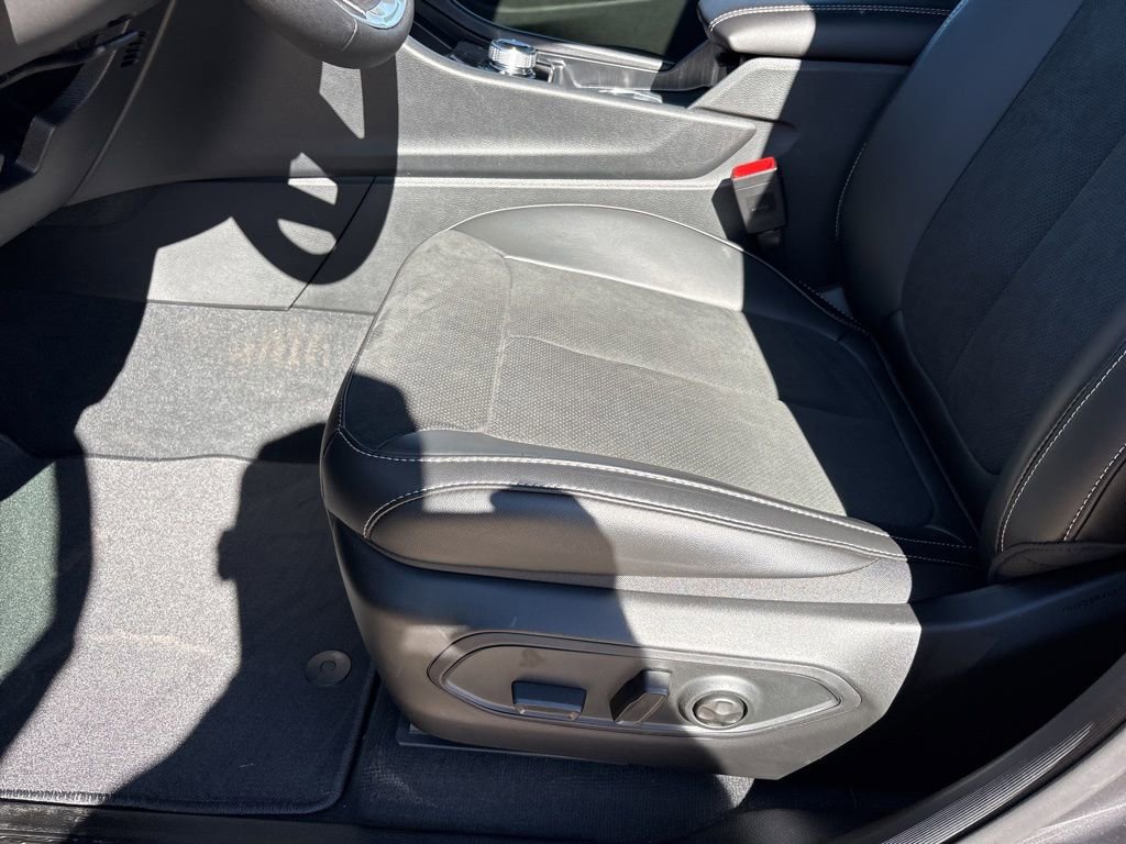 New 2026 Jeep Grand Cherokee Altitude AWD/4WD image 15