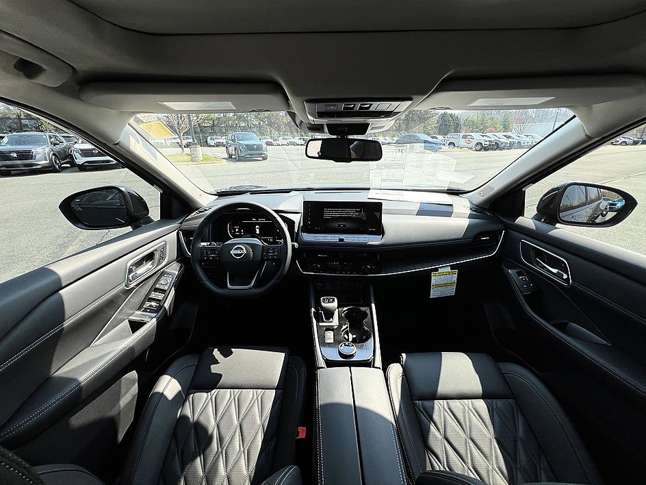 New 2026 Nissan Rogue Platinum image 15