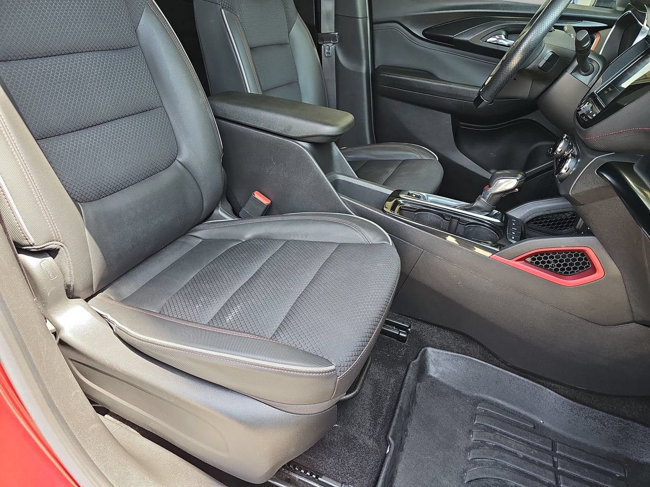 Used 2023 Chevrolet TrailBlazer RS w/ Sun and Liftgate Package AWD/4WD image 13