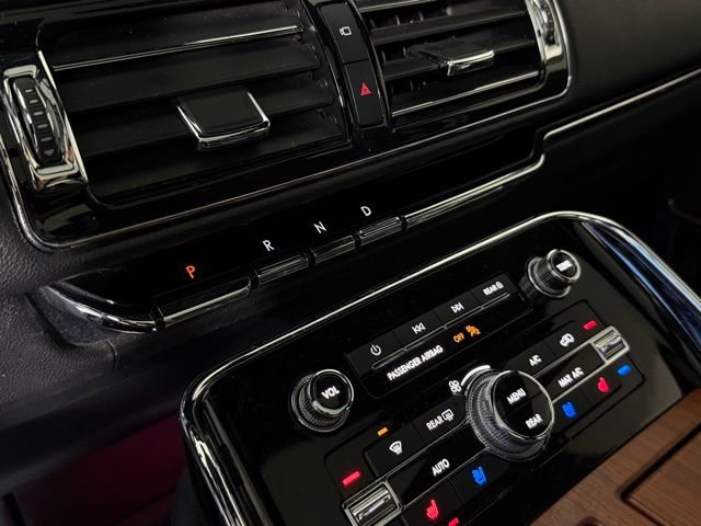 Used 2023 Lincoln Navigator Reserve image 21