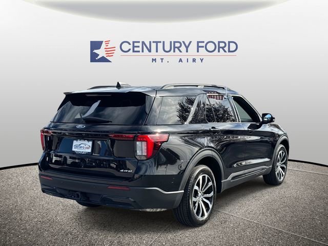 Used 2025 Ford Explorer ST-Line image 3