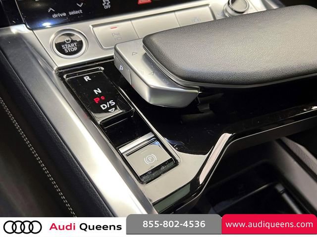Certified 2023 Audi e-tron Premium Plus w/ Premium Plus Package image 32