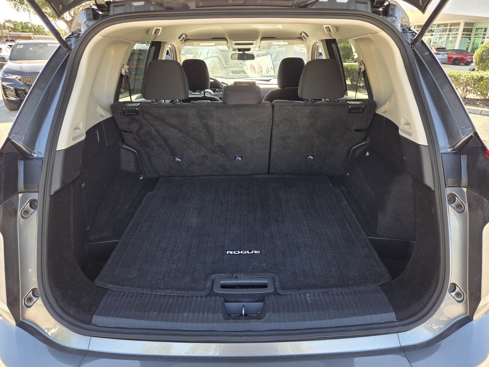 Used 2024 Nissan Rogue S image 14