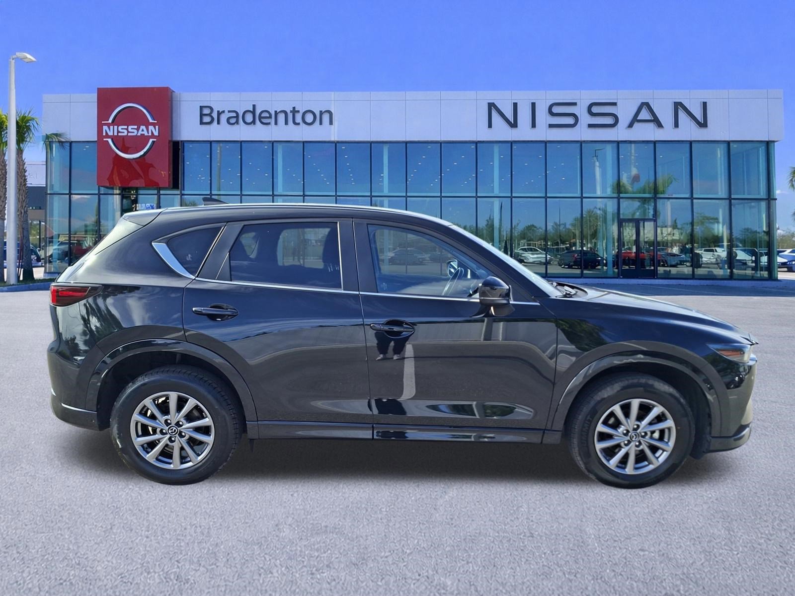 Used 2025 MAZDA CX-5 AWD 2.5 S w/ Select Package image 4