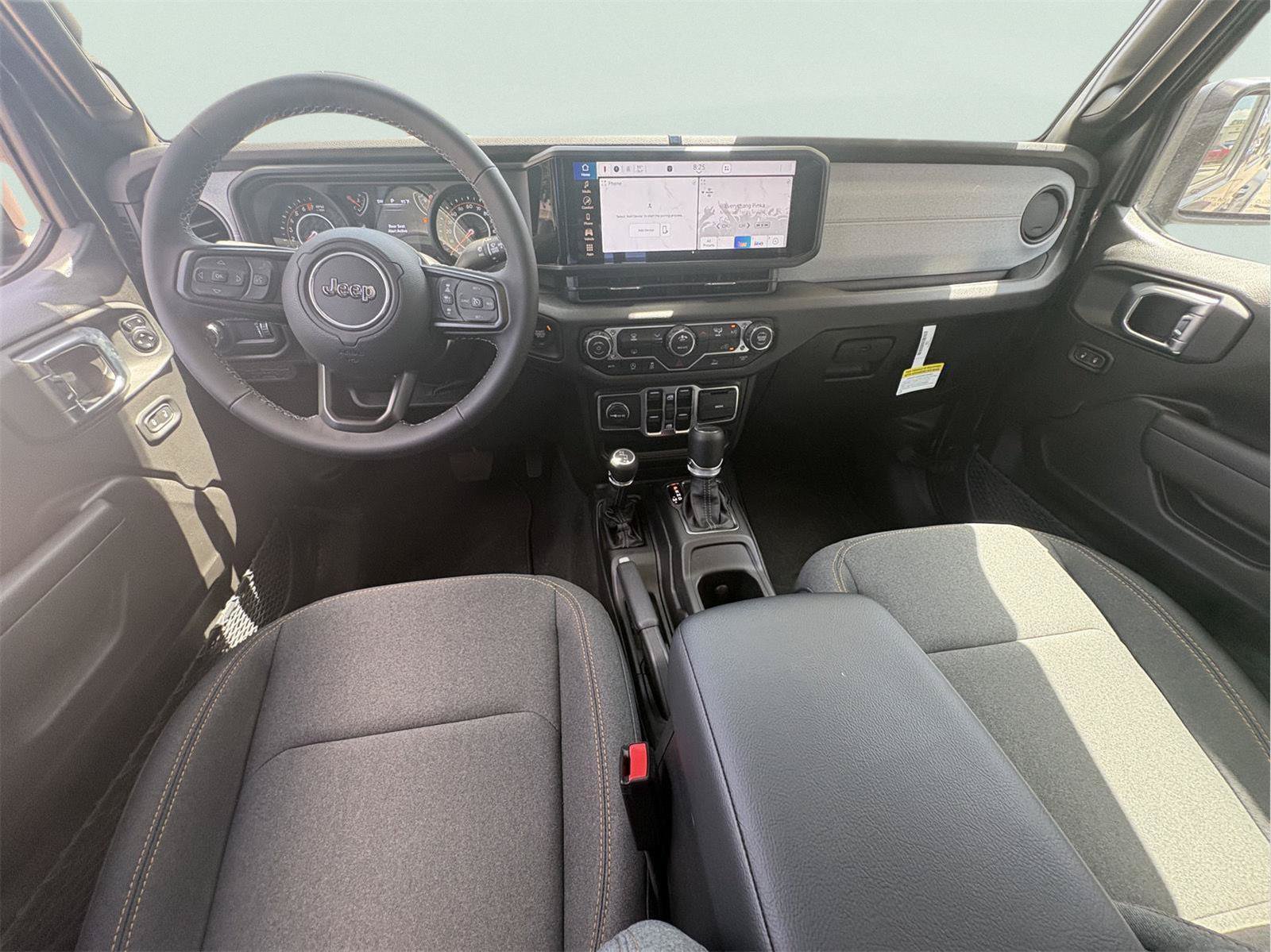 Used 2025 Jeep Gladiator Sport AWD/4WD image 10