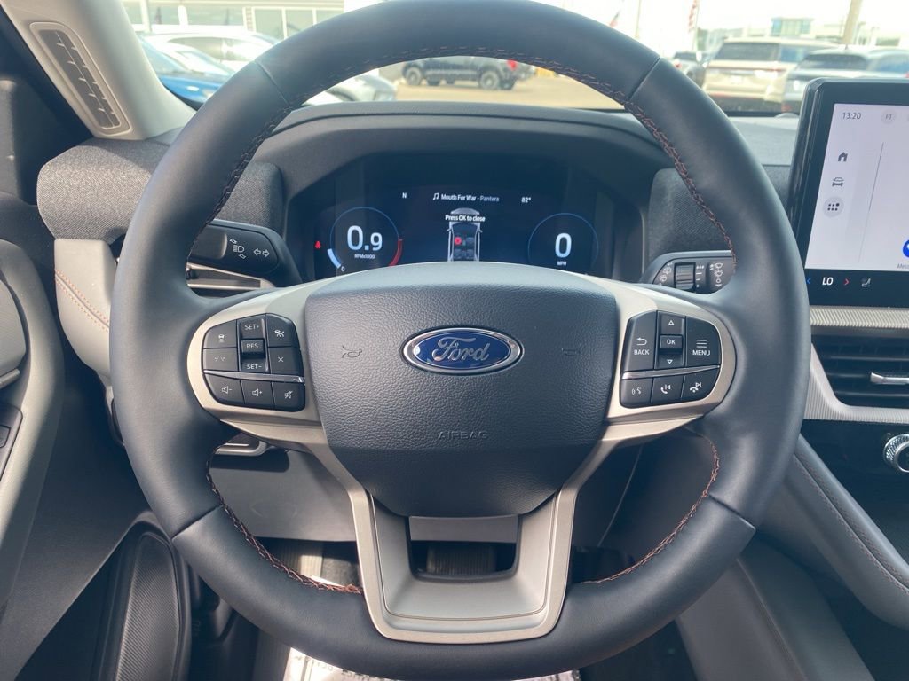 New 2025 Ford Explorer Active image 31