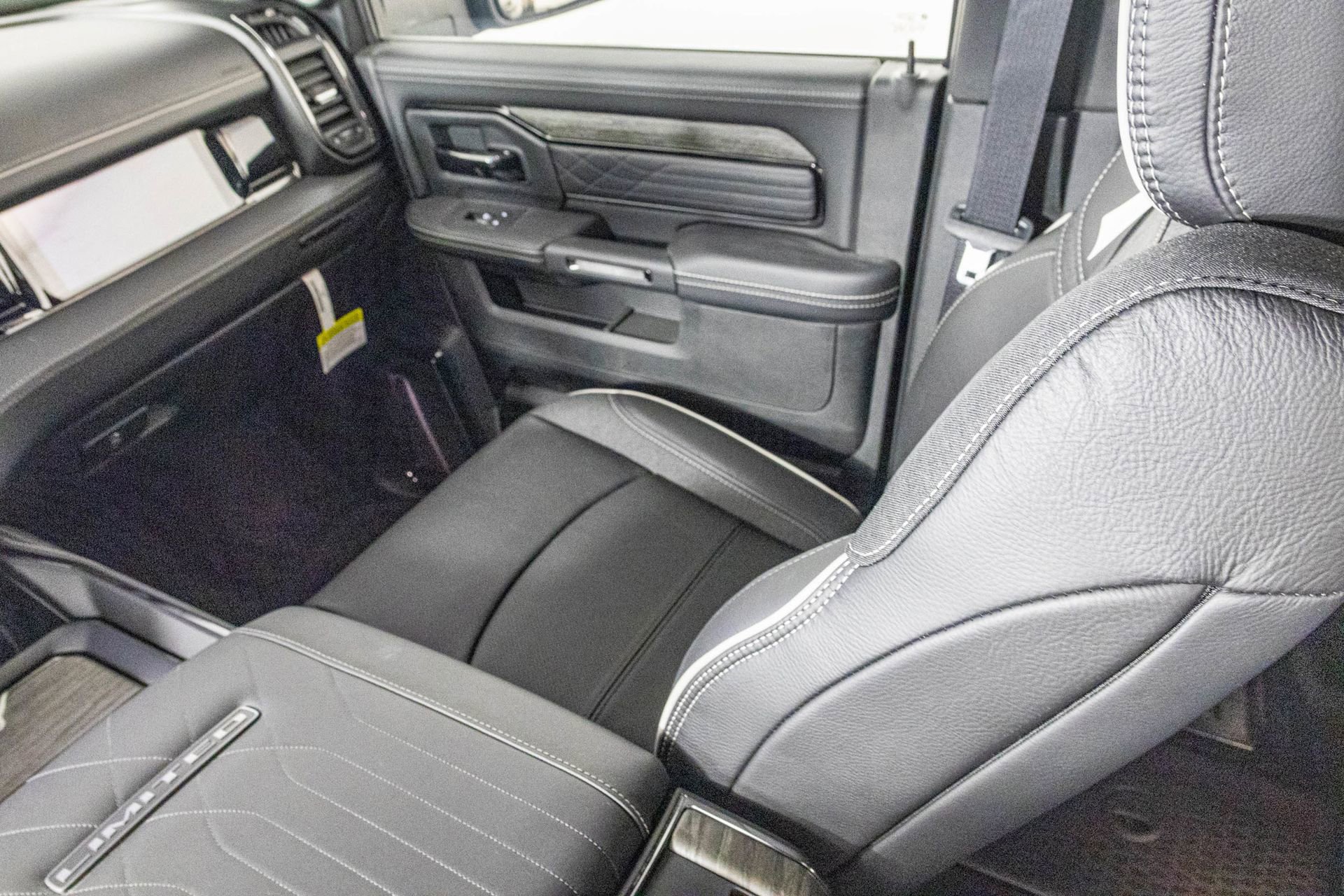 New 2026 RAM 3500 Limited image 34