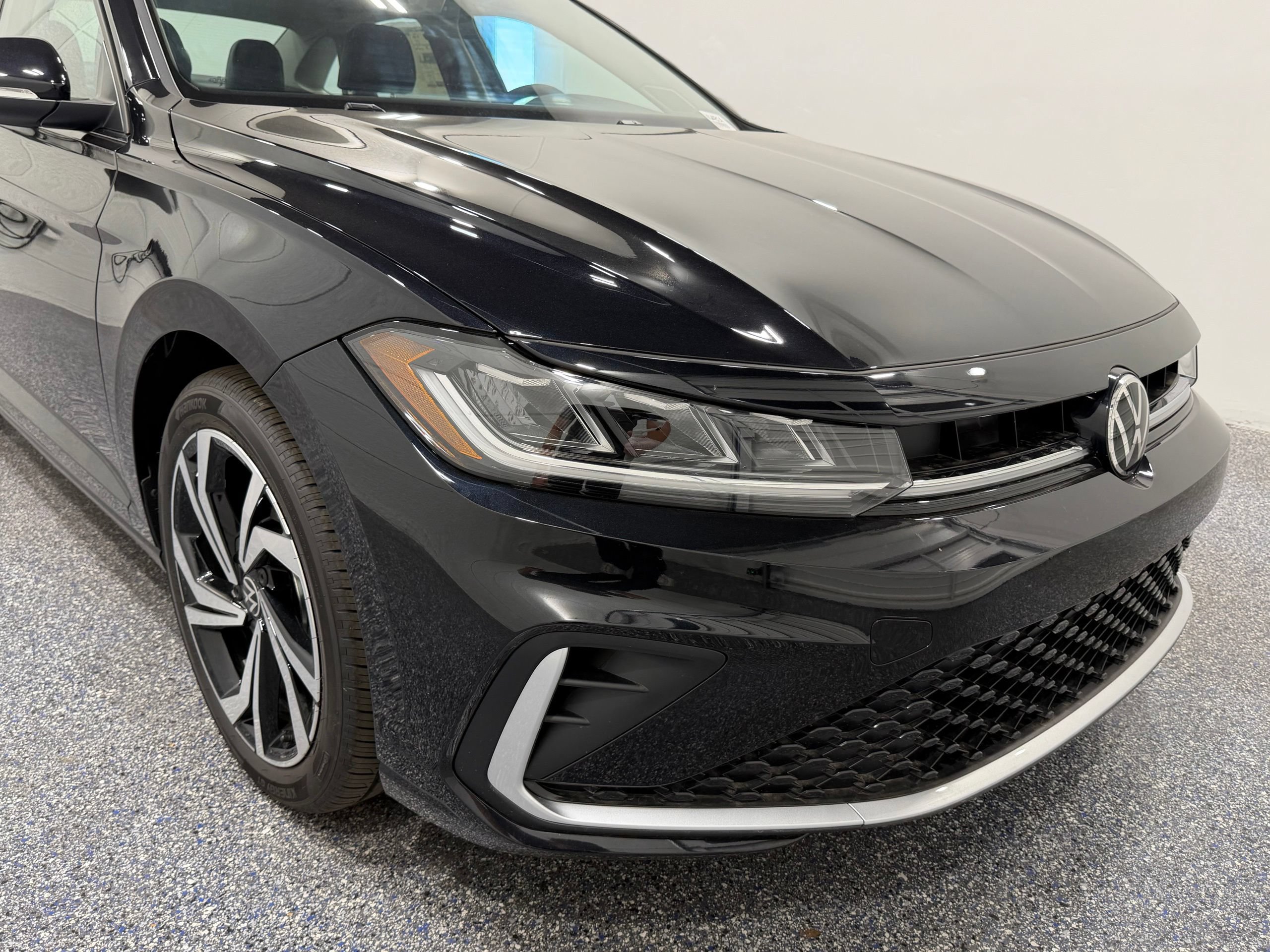 New 2026 Volkswagen Jetta SEL FWD image 19