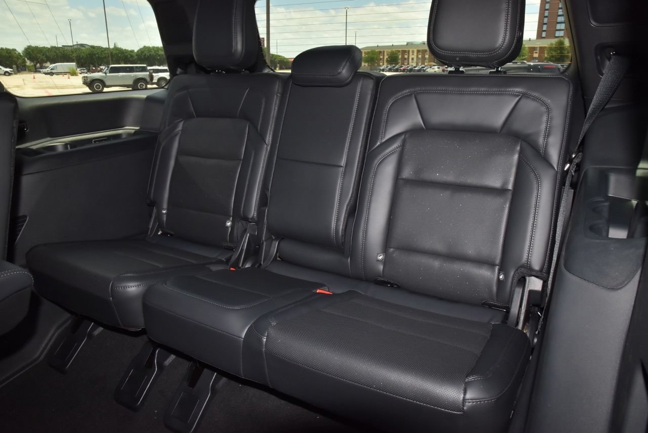 New 2026 Lincoln Navigator Reserve w/ Jet Appearance Package AWD/4WD image 15