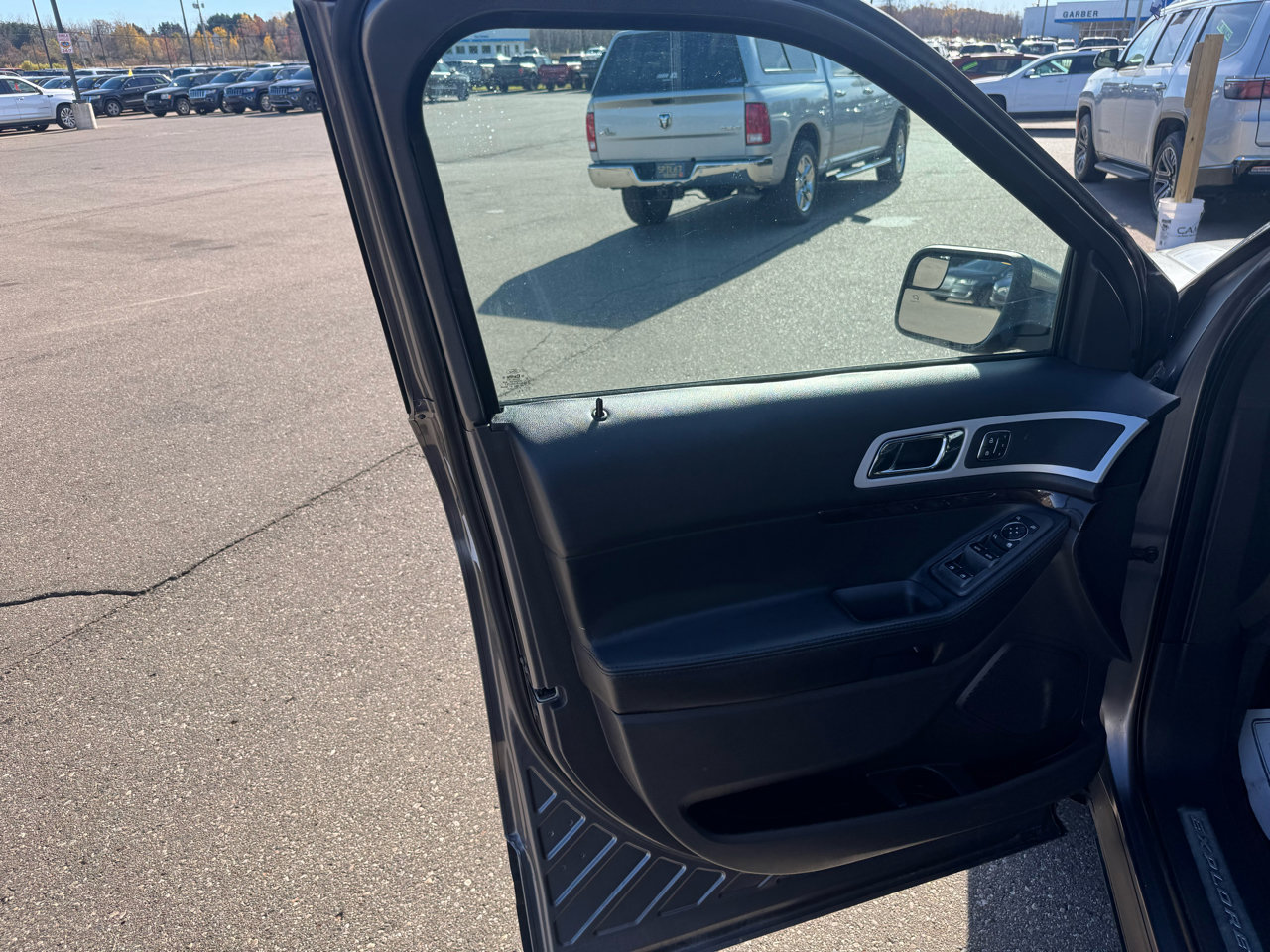 Used 2014 Ford Explorer Limited image 14