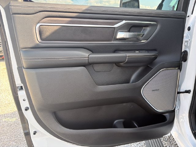 New 2026 RAM 1500 Laramie AWD/4WD image 46